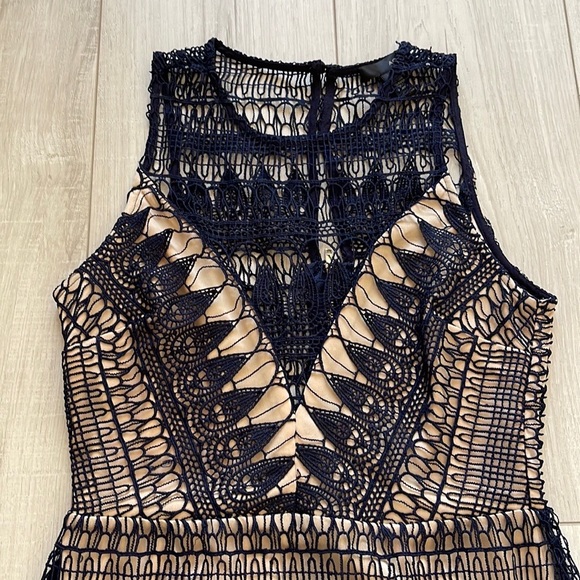 Ruffle hem lace navy dress - Picture 3 of 3